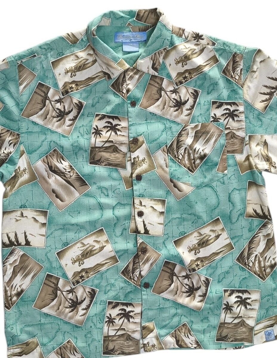Bermuda Bay.ฮาวายลายเครื่องบิน ผ้าSilk เชิ้ตแขนสั้น อก50นิ้ว สภาพสวย