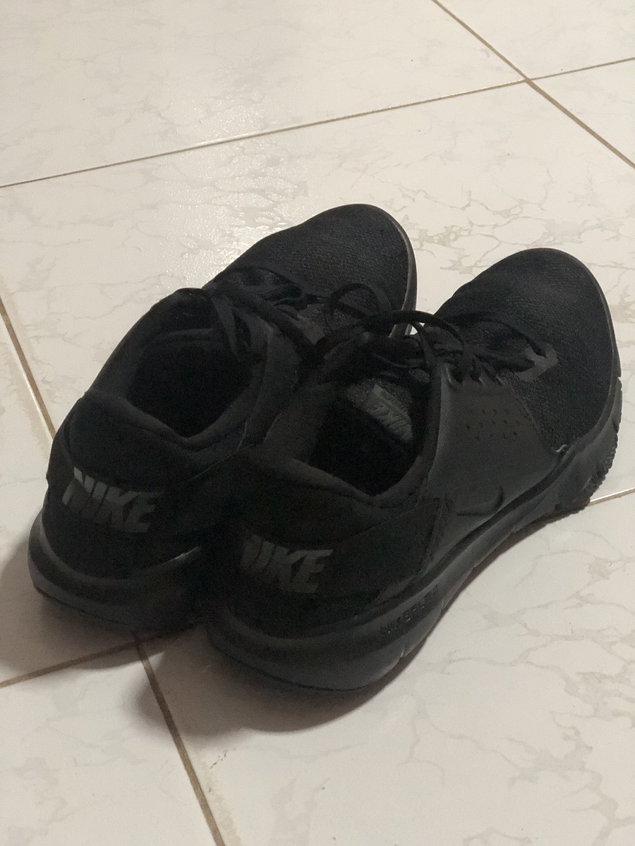Nike flex. Triple black หล่อมาก