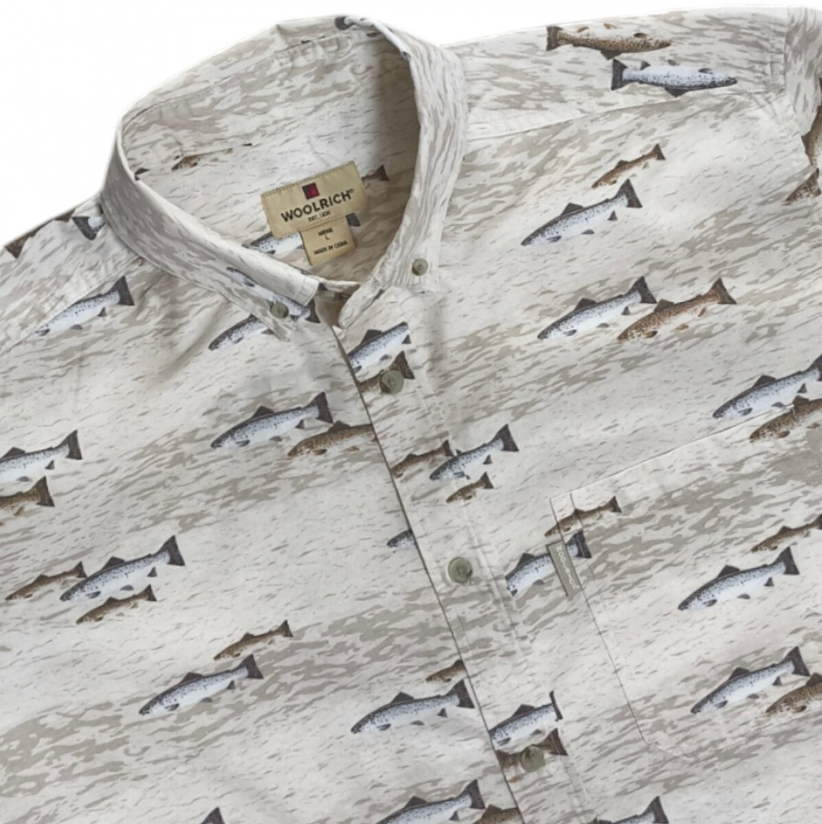 WOOLRICH Fish เชิ้ตแขนสั้น กระเป๋าต่อลายปลาสวย