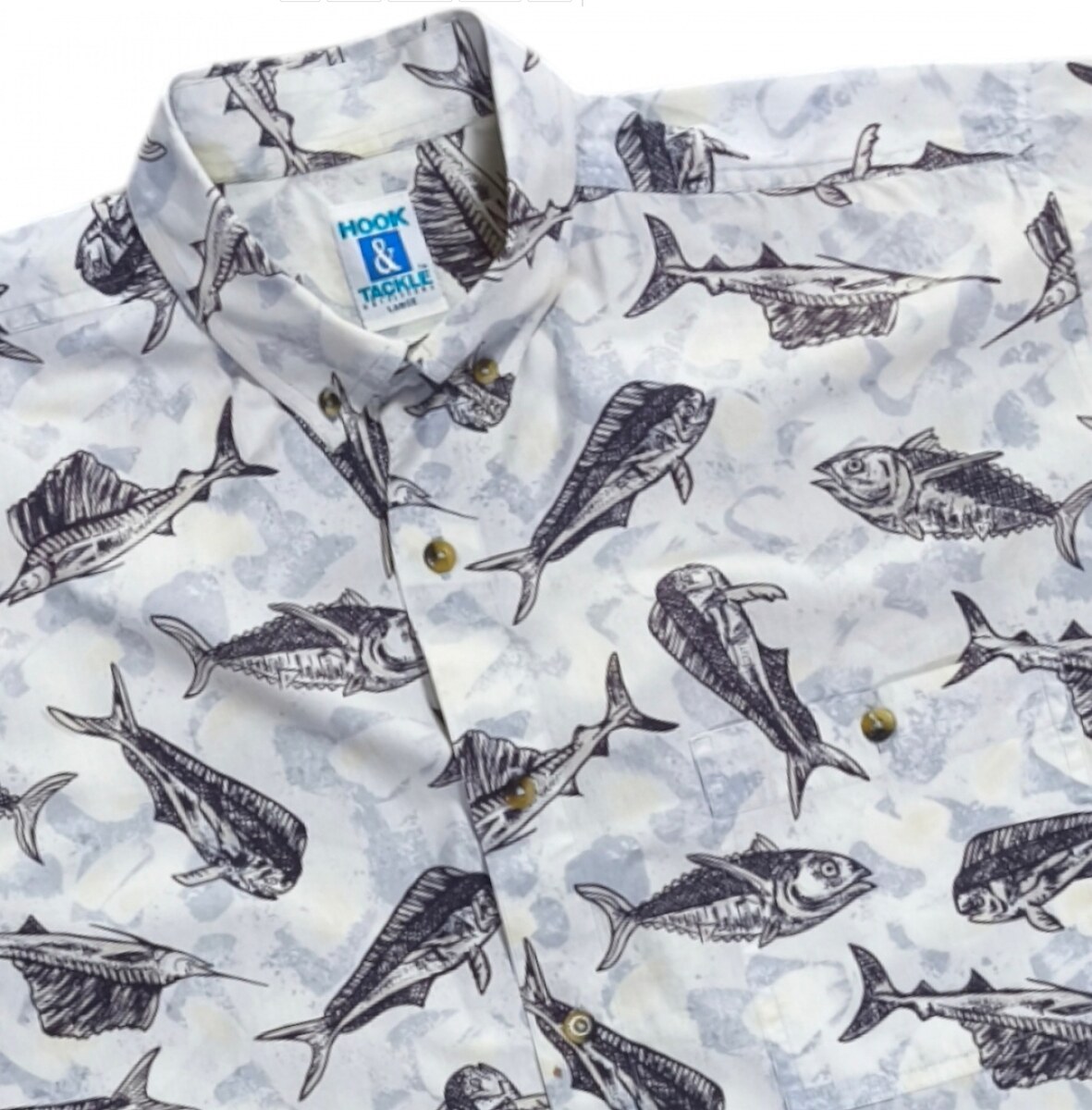 Hook & Tackle Fish เชิ้ตแขนสั้นลายปลา กระดุมลายกะสวยมาก