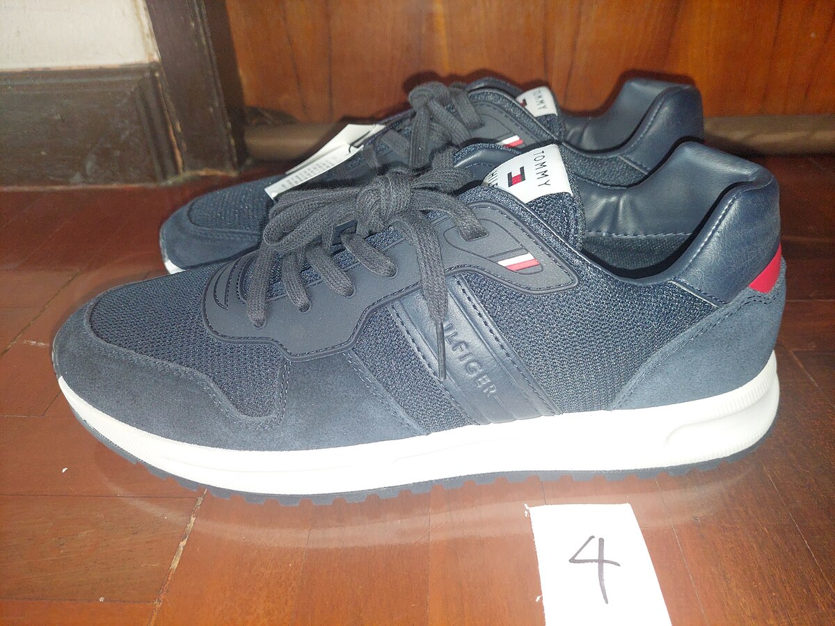   Dum fishing   #  4   รองเท้าผ้าใบ TOMMY  HILFIGER  เบอร์ EUR 43 ยาว 27.5 ซม.