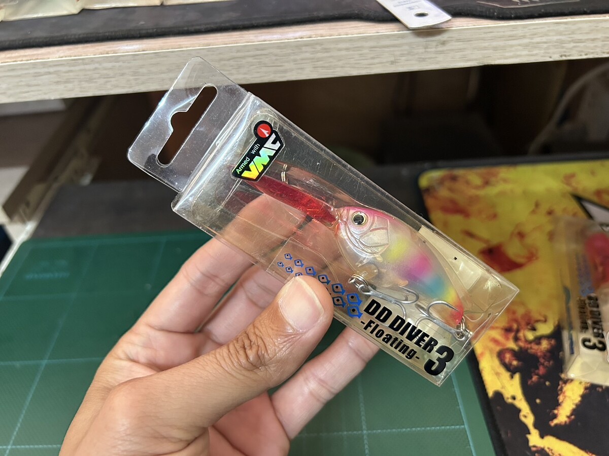 เหยื่อVMC(5.5cm)วัดจากห่วงหน้าถึงห่วงหลัง