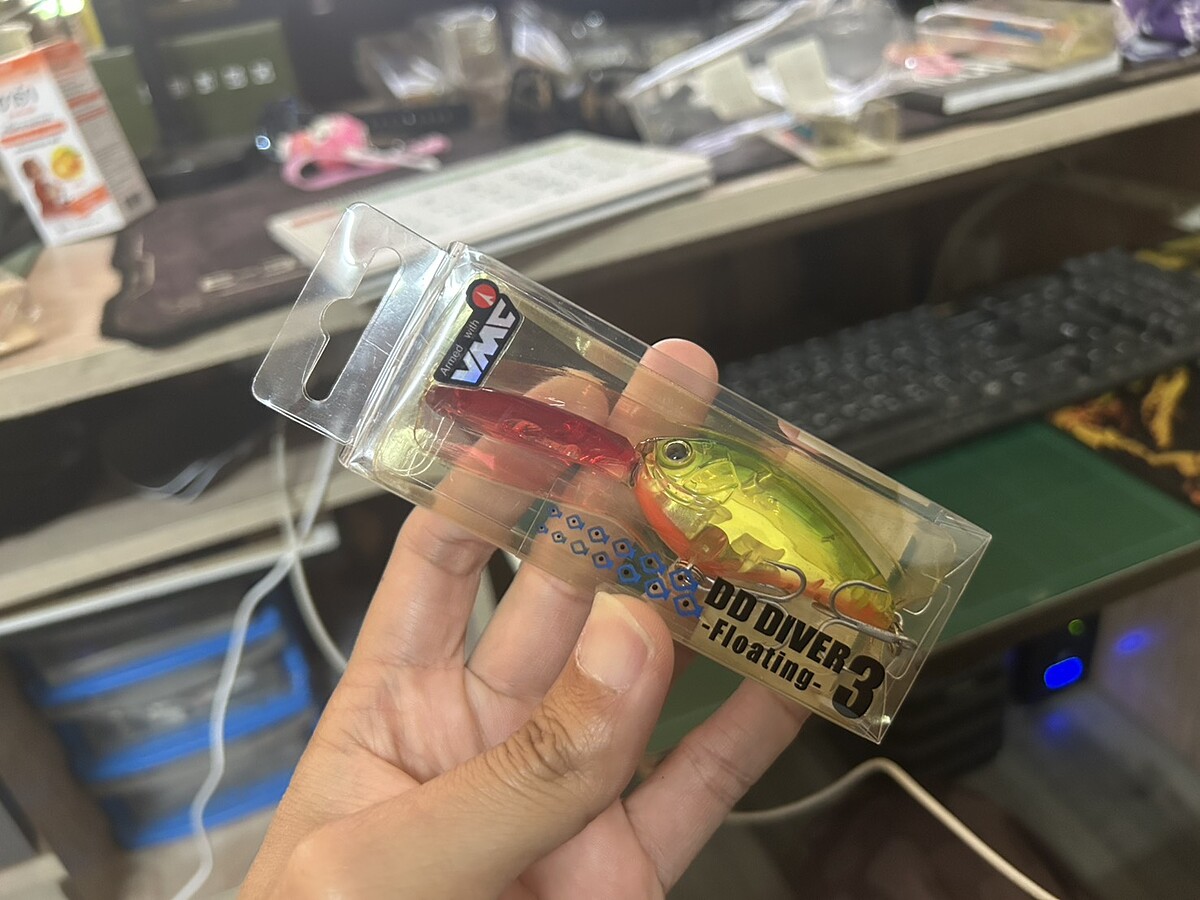 เหยื่อVMC(5.5cm)วัดจากห่วงหน้าถึงห่วงหลัง(ตัวที่2)