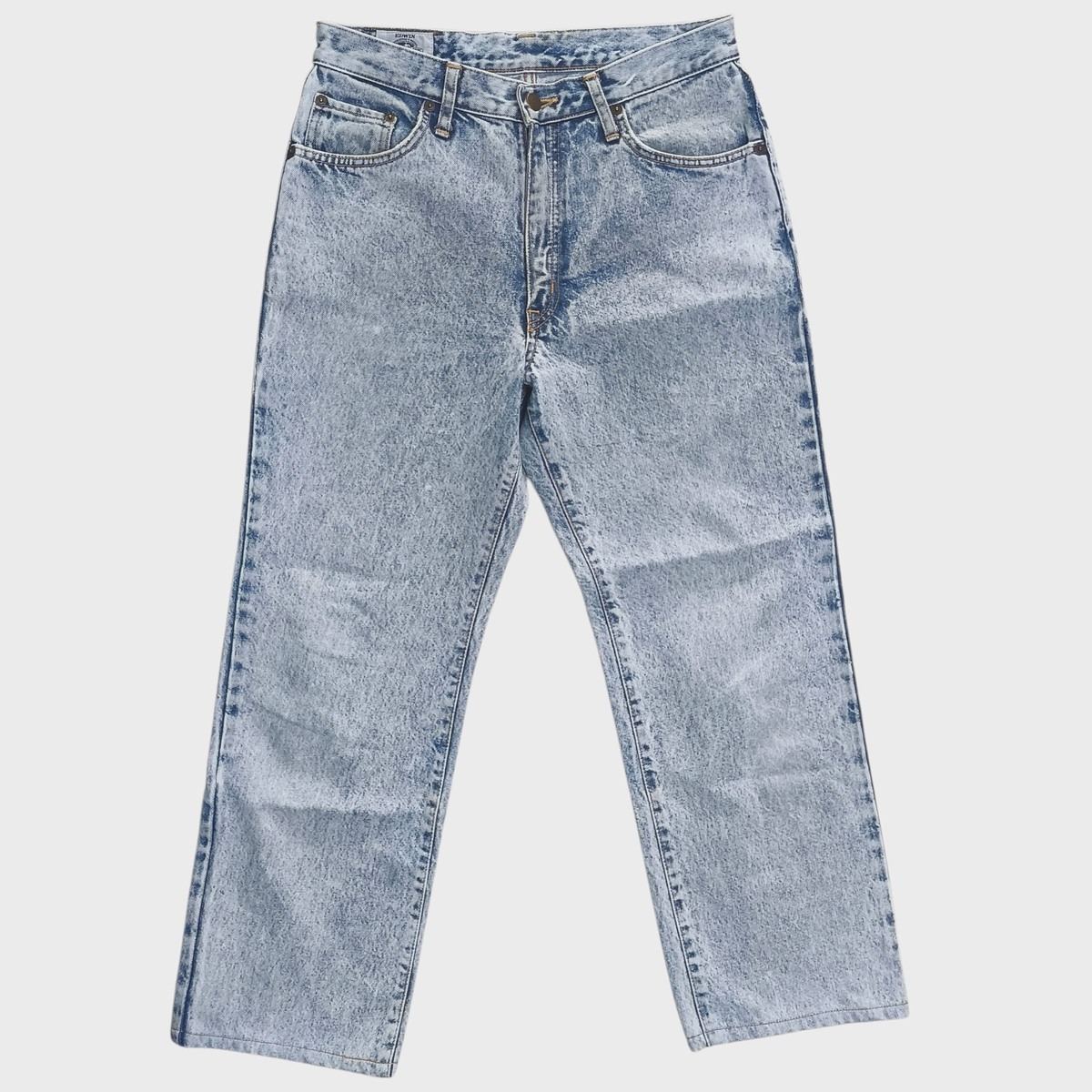 Edwin international basic เอว 32 นิ้ว ยาว 37.5ปลายขา 8 นิ้วครึ่ง