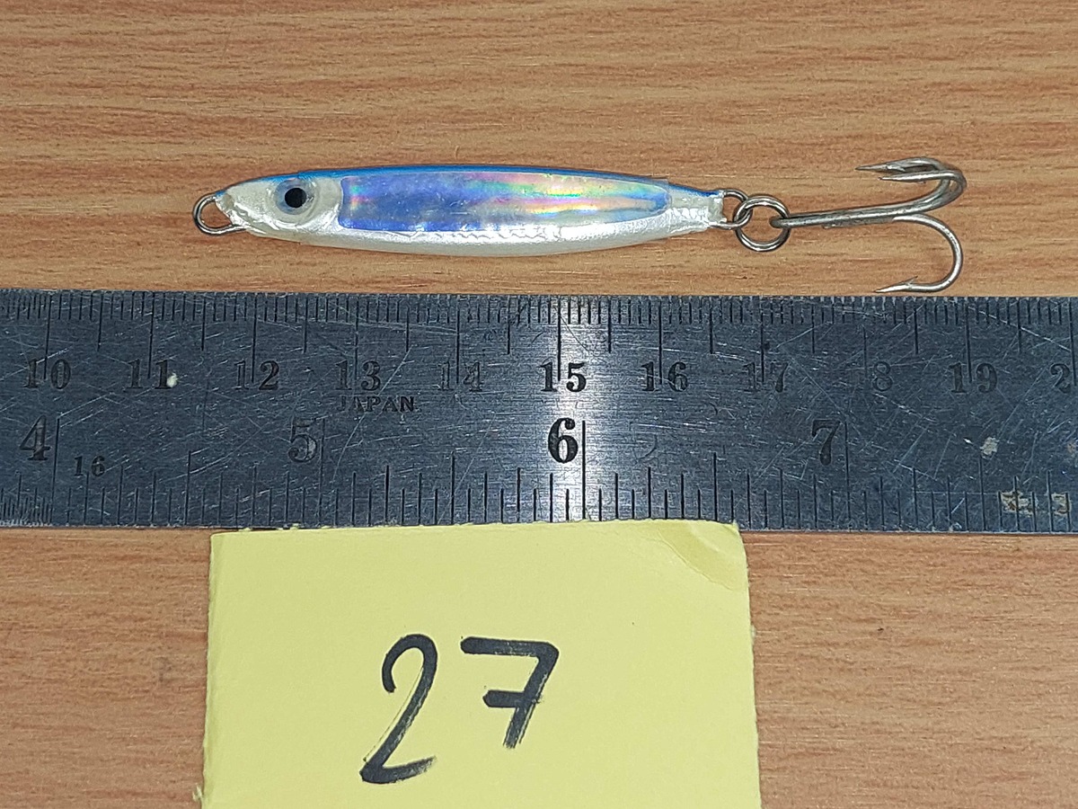   Dum fishing       *******     LURE #    27   LIGHT  JIG ********