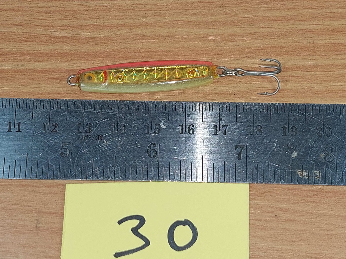   Dum fishing       *******     LURE #    30     LIGHT  JIG     ********