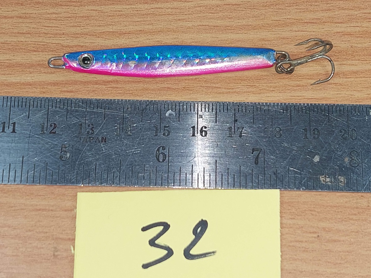   Dum fishing       *******     LURE #    32     LIGHT  JIG  *******