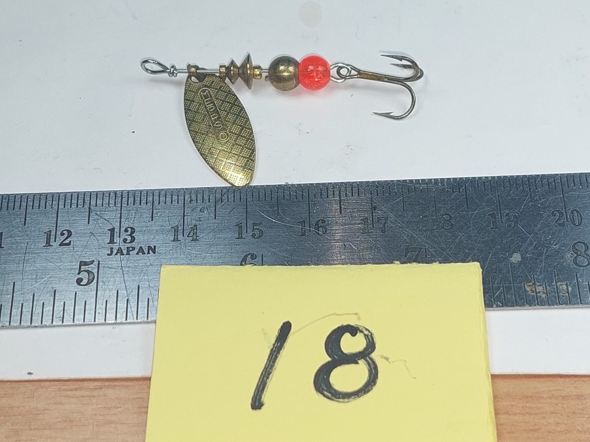   Dum fishing      # 18   ****** MEPPS   AGLIA   LONG   *******