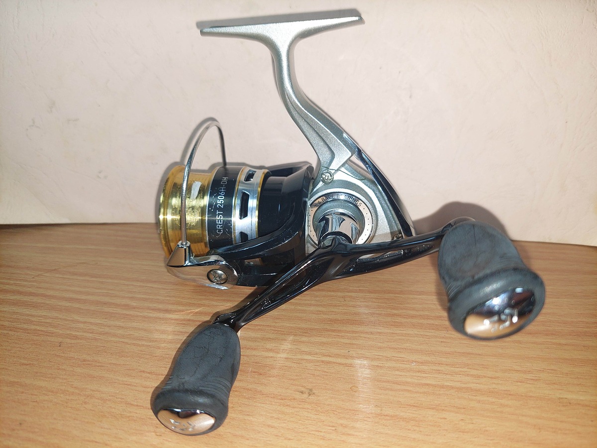   Dum fishing       ***  REEL  #  9     DAIWA  CREST  2506 H-DH        ***