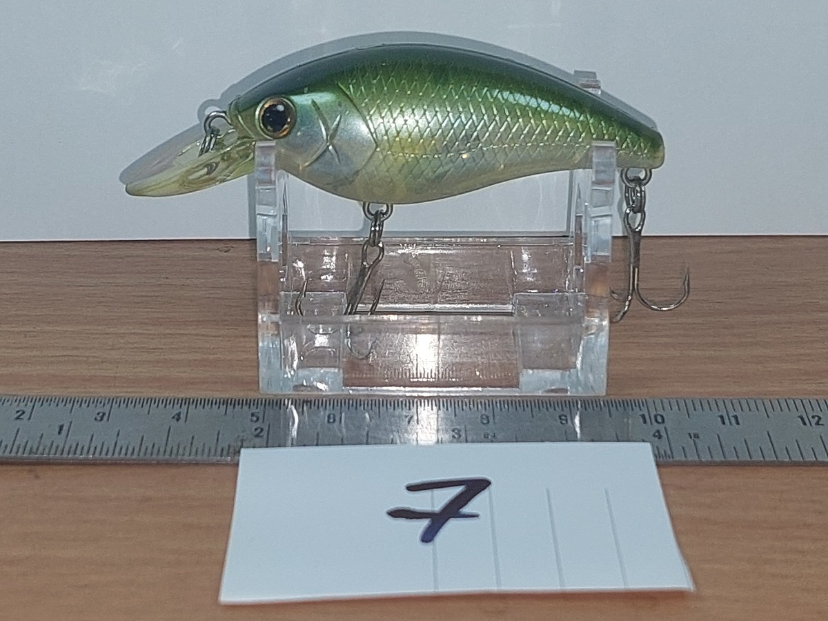   Dum fishing       *******     LURE #  7 EVER GREEN COMBAT CRANK     ********