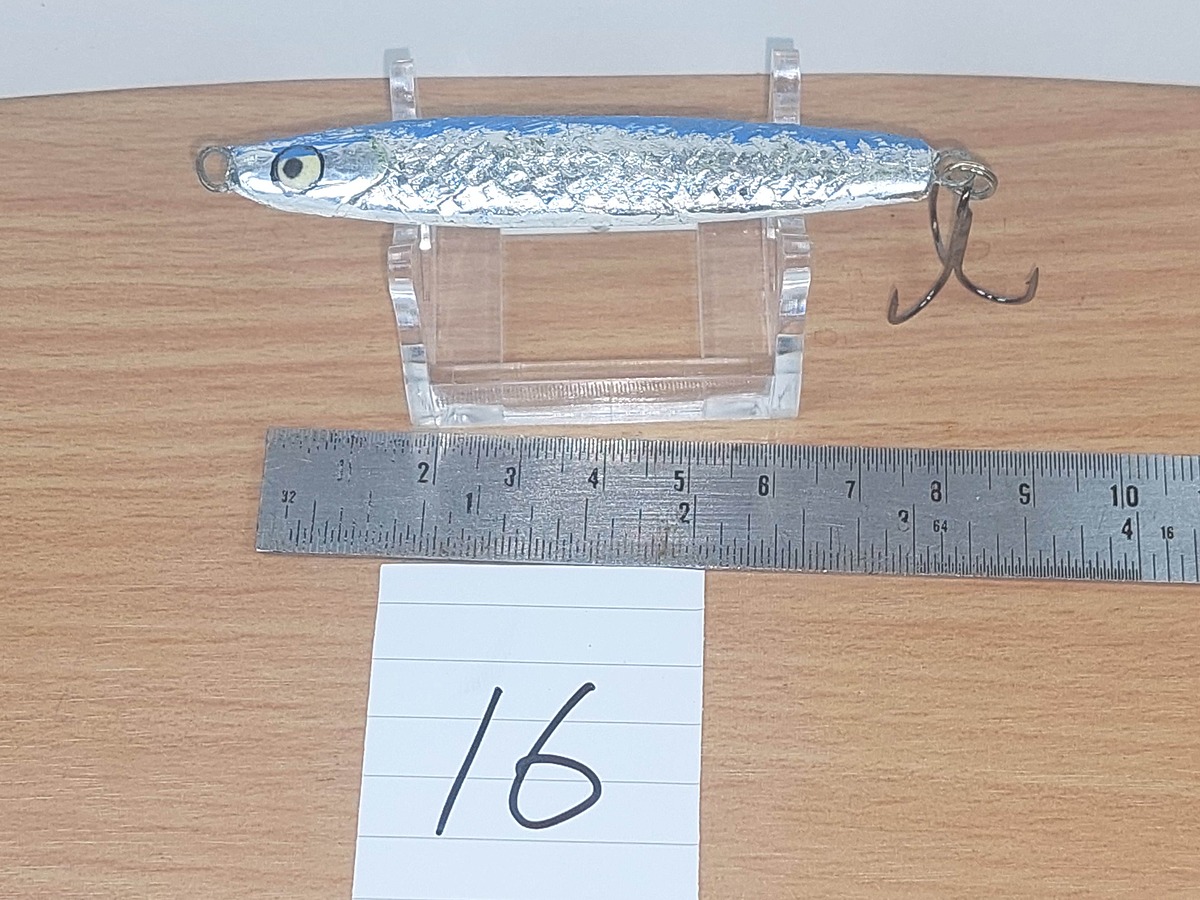   Dum fishing       *******     LURE #    16   ********