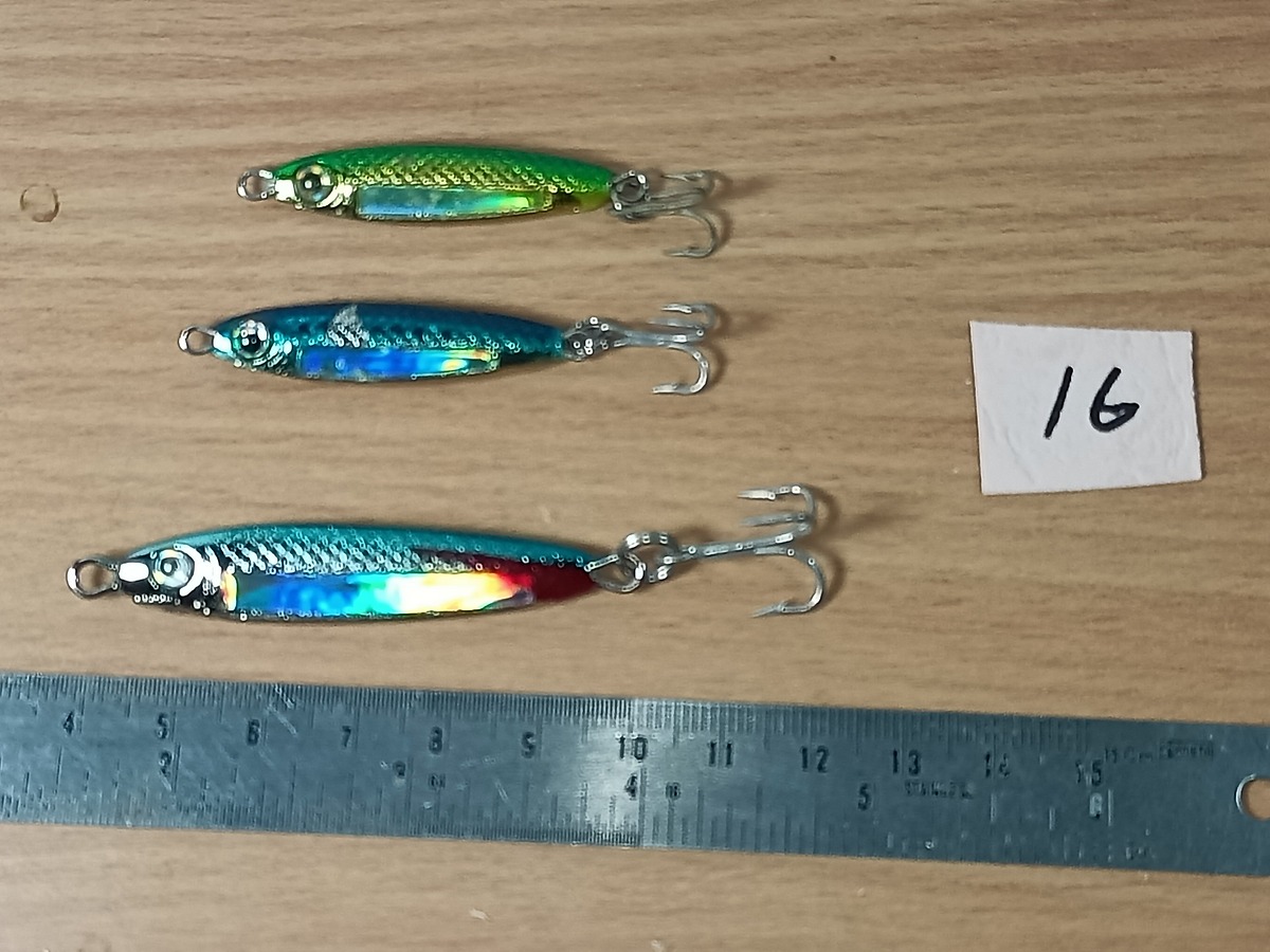   Dum fishing       *******     LURE #    16         ชุด  3 ตัว   ********