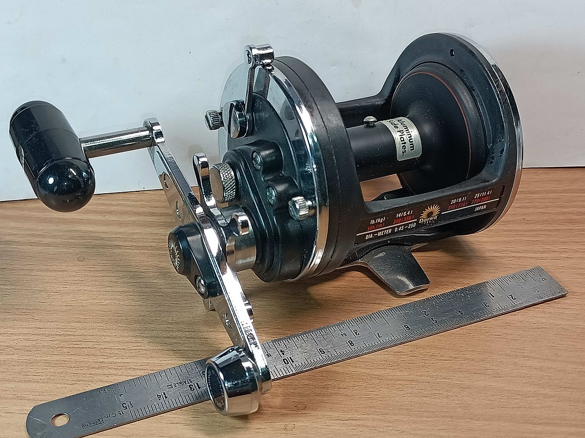   Dum fishing   REEL  # 5     ***    DAIWA   SEALINE  30 H    ***