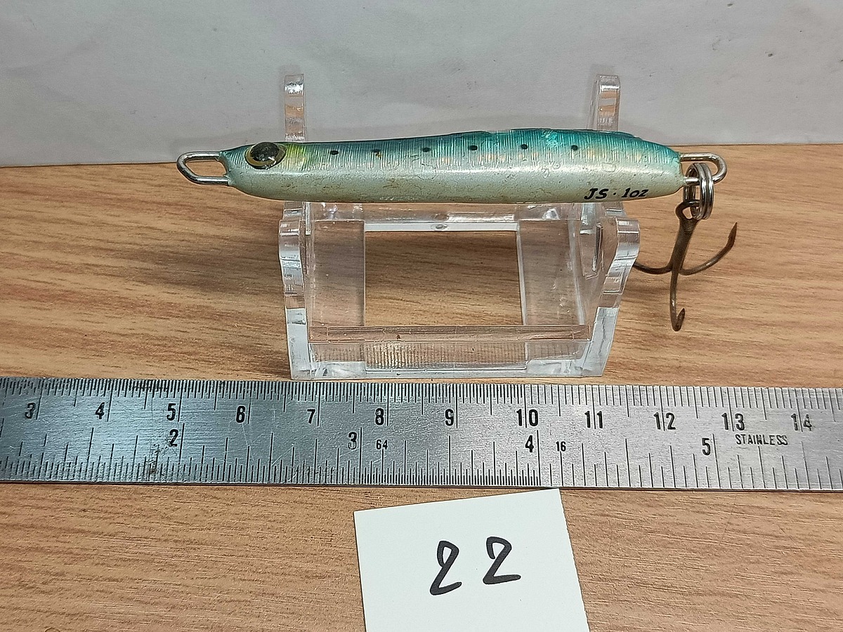   Dum fishing       *******     LURE #    22     ********