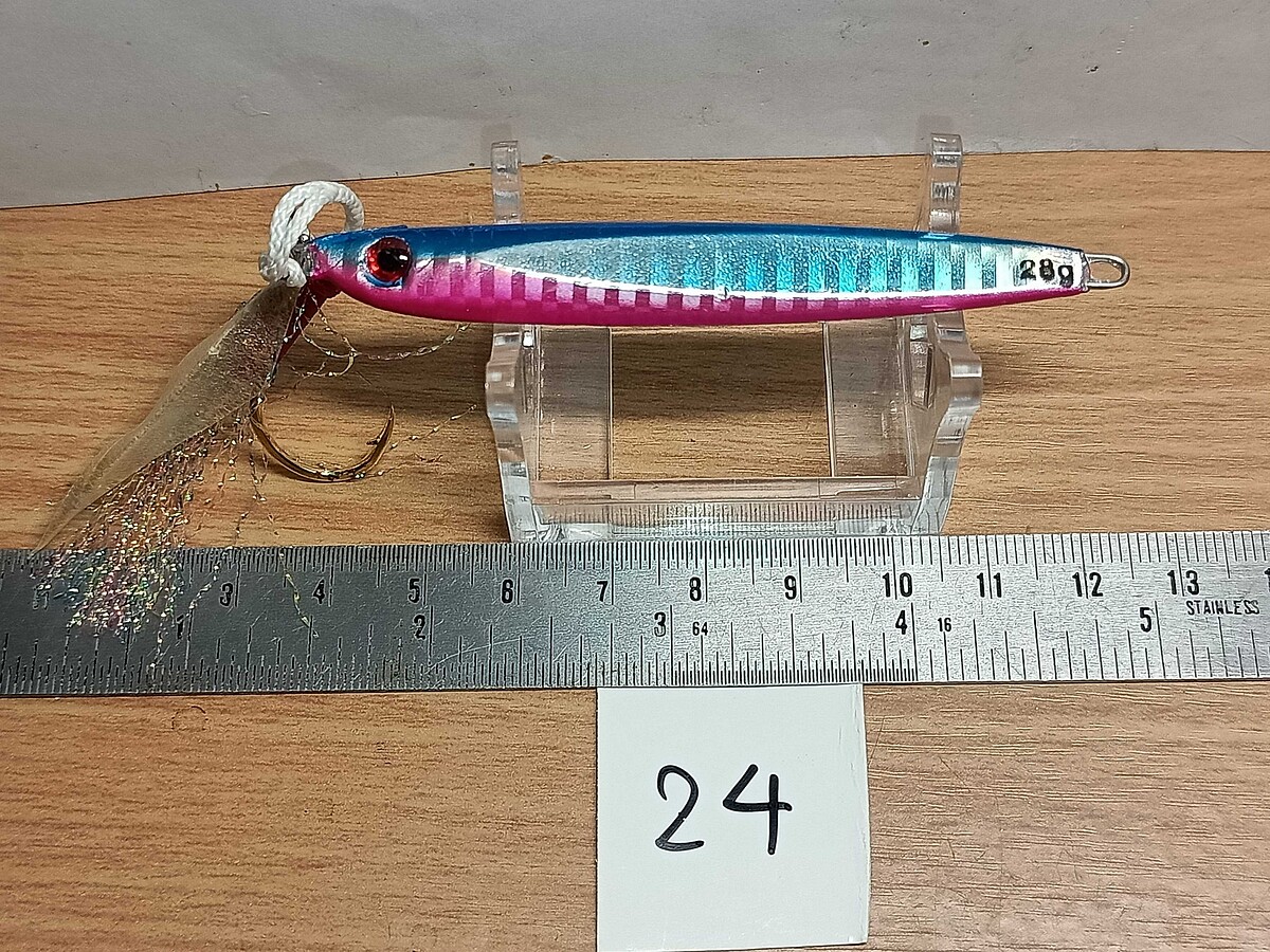   Dum fishing       *******     LURE #    24      ********