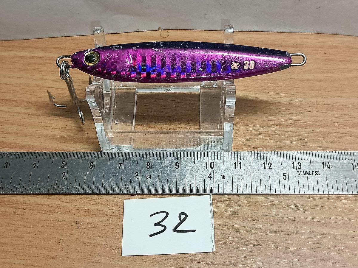   Dum fishing       *******     LURE #   32      ********