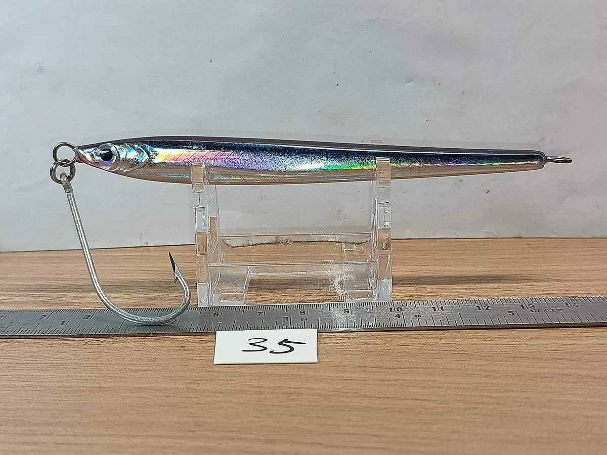   Dum fishing       *******     LURE #      35   ********