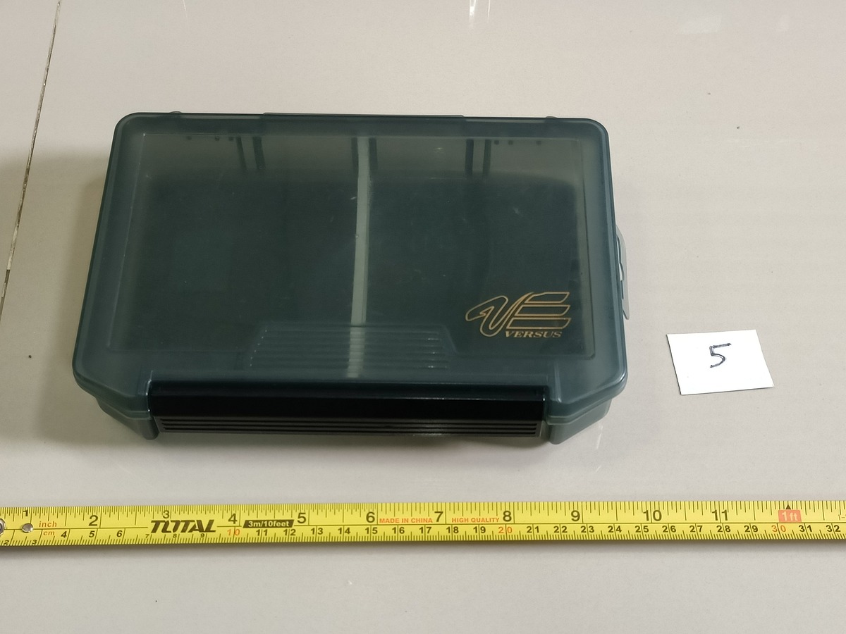      Dum fishing    ****    BOX  #  5  VERSUS    ****