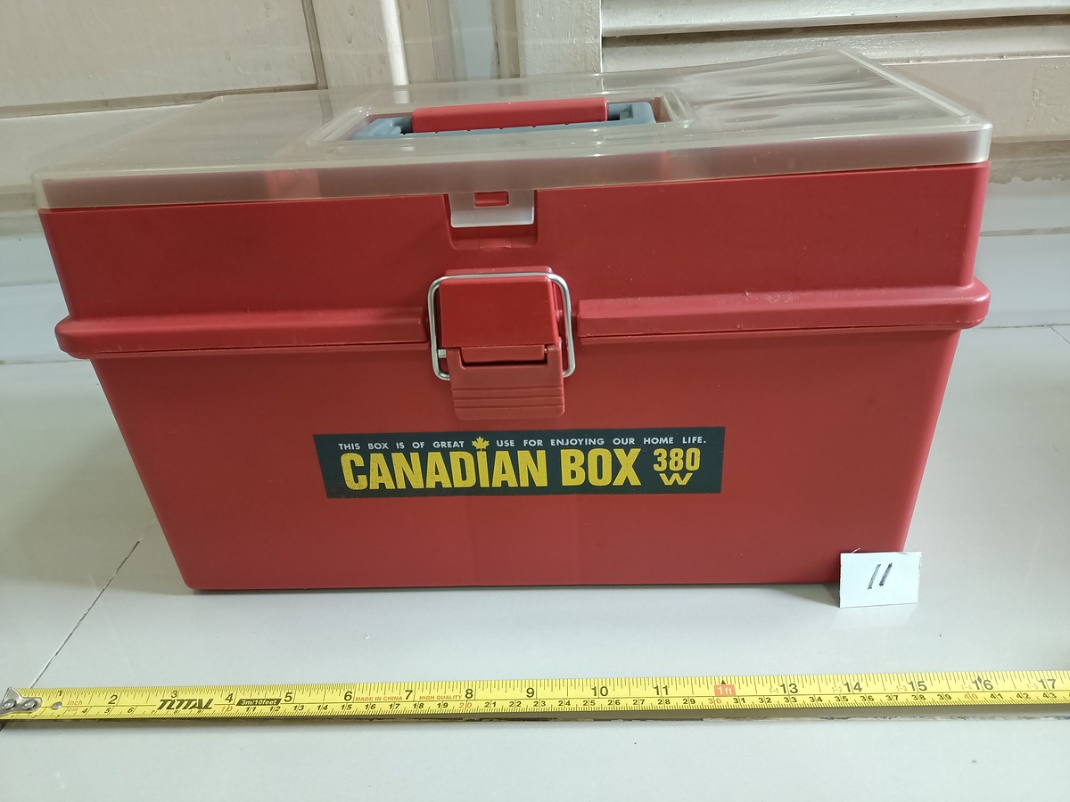      Dum fishing    ****    BOX  #  11   CANADIAN BOX 380   ****
