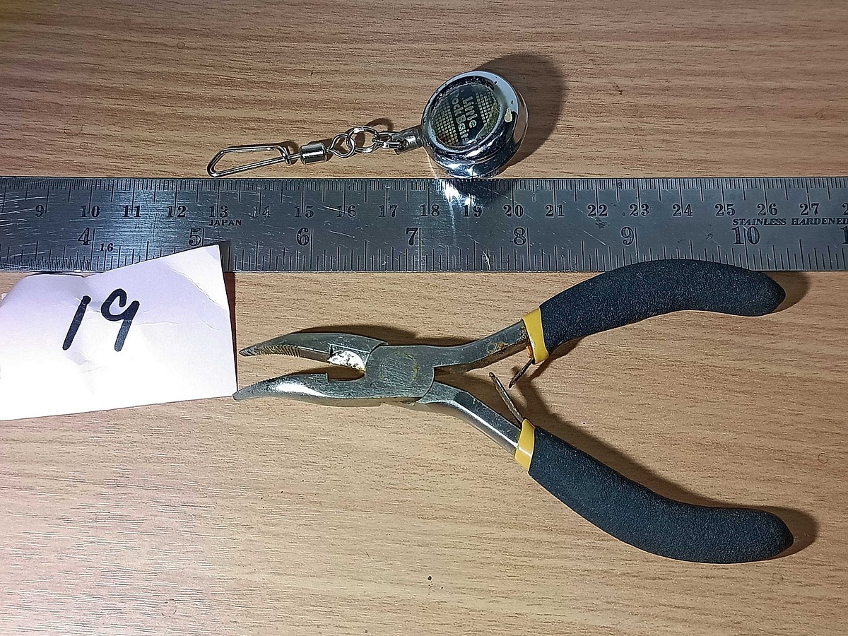   Dum fishing     #  19  **   ตลับสายดึงกลับ PINION  REEL + คีมปากแหลม   **