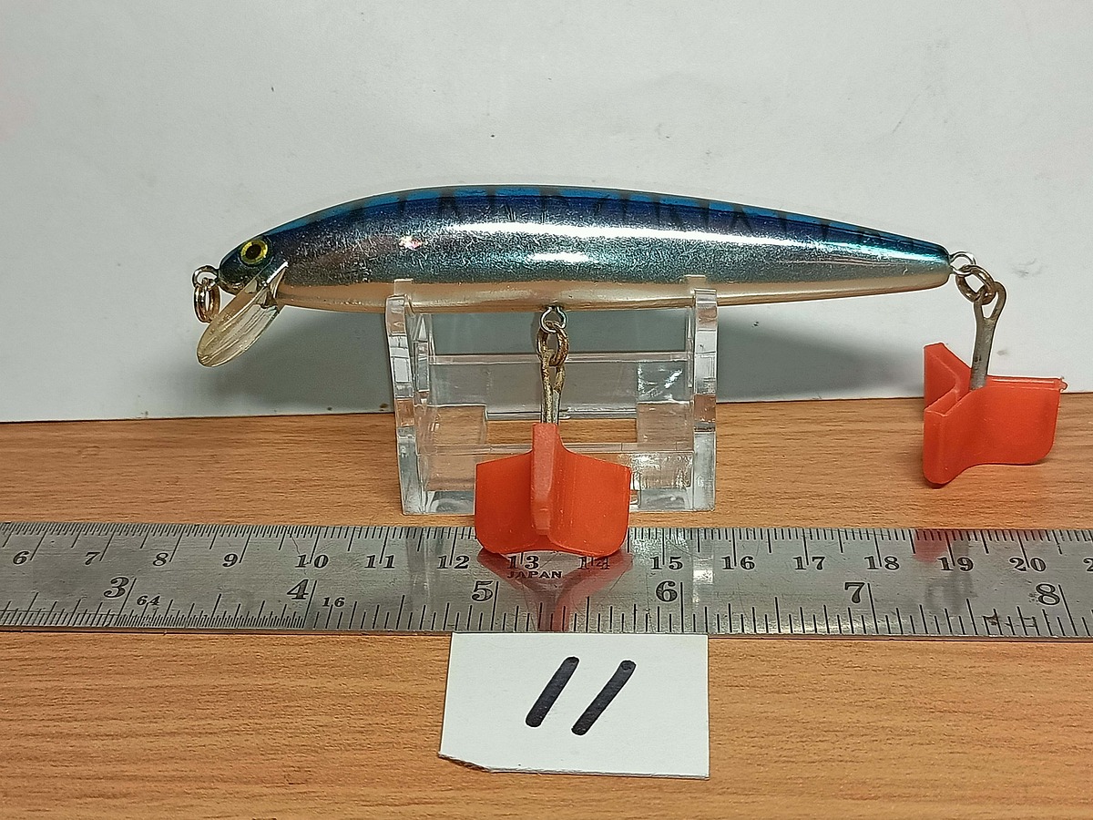   Dum fishing       *******     LURE #    11  ********