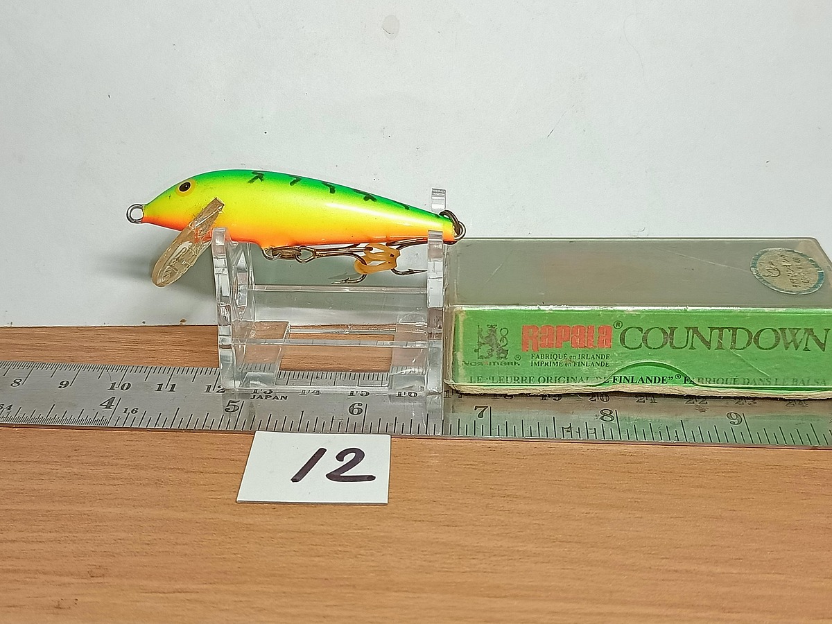   Dum fishing   ****  LURE #  12   RAPALA   COUNT DOWN      ****