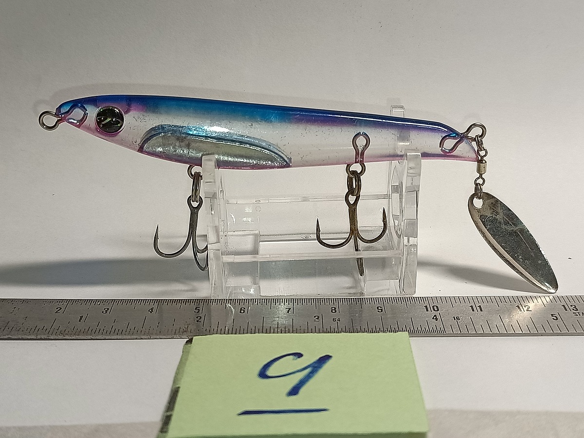   Dum fishing       *******     LURE #    9     ********