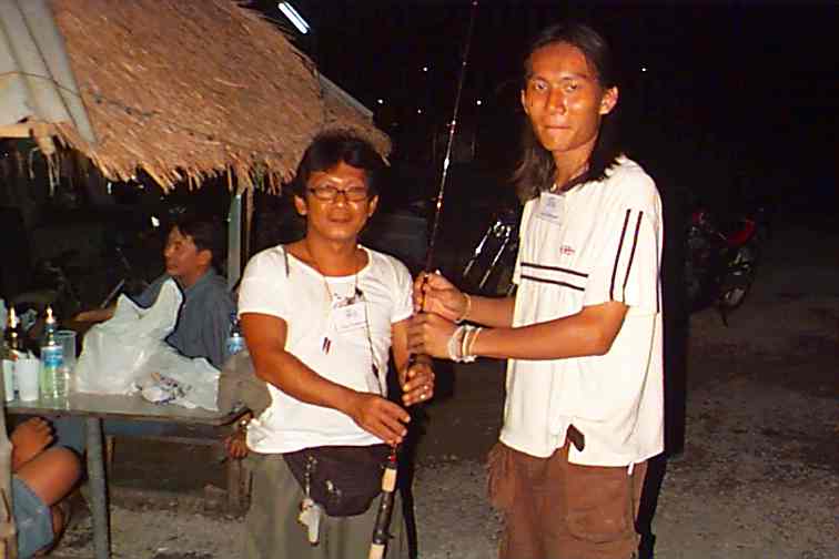 ลิ้ม ได้รับรางวัลคันเบ็ดของ Bass Pro Shop จา