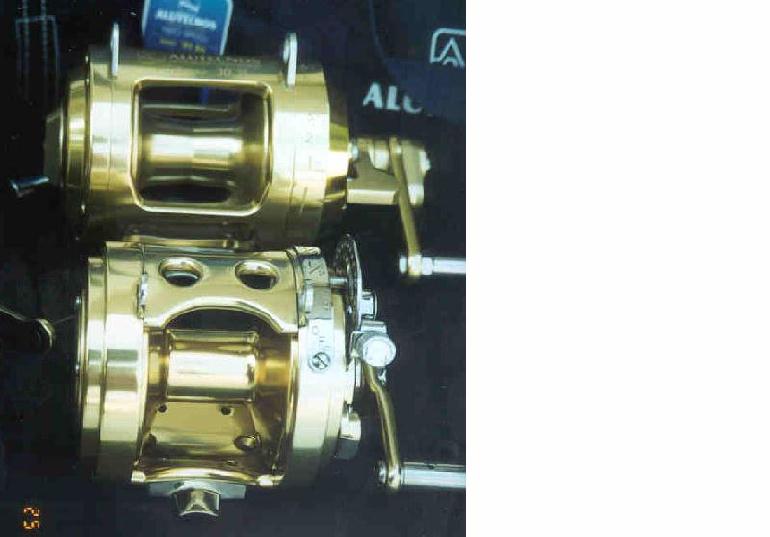 เปรียบเทียบความงามกับ Alutecnos Albacore 30 S ซึ่ง