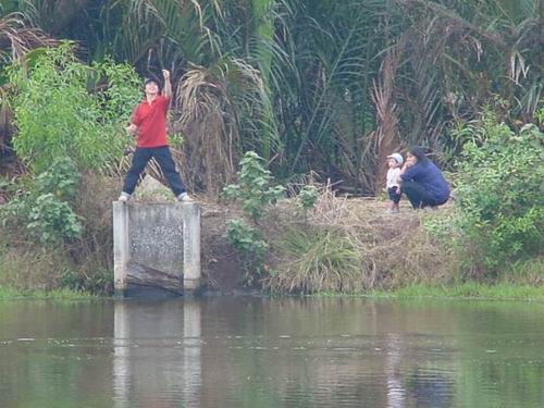 เล็ก พัทยา ตกปลาด้วยความสุข  สุขหรือ