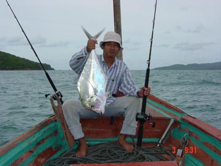 น้าโอวฯอยู่พงศ์ไพรลายล้อมด้วยภูเข