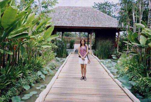 ... "Six Senses Spa" สปาที่ได้รับรางวัลยอดเยี่ยม ให้บริการโดยพนักงานที่ได้รับการฝึกมาเป็นอย่างดีเพื่