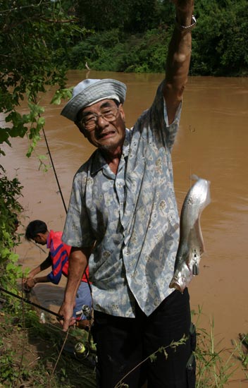 เสร็จพ่อผมล่ะตัวนี้ อิอิ... :love: :love: :love: