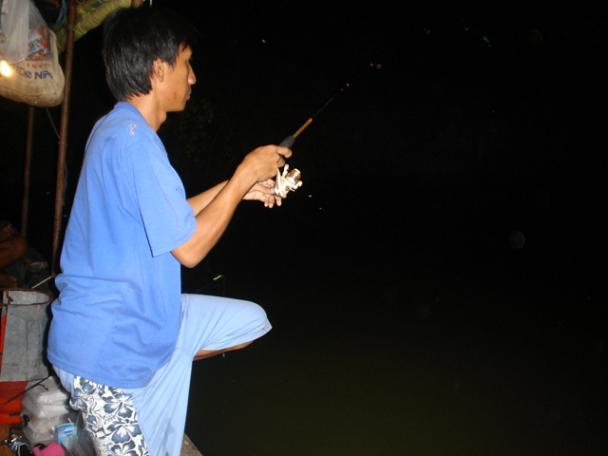         พอเริ่มมืดน้ำเริ่มขยับหมายที่เ