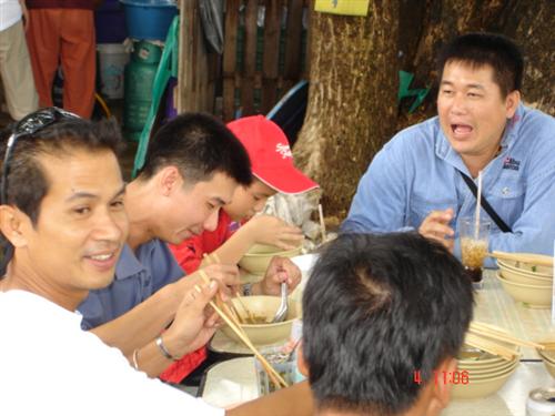 น้าโป้งงงงง.... น้าช้างถาม..
       เอาลูกไ