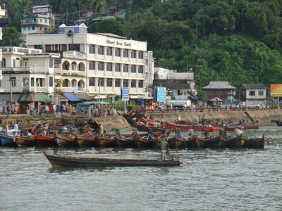 บรรยากาศที่ท่าเรือเกาะสองยามเช้าคับ