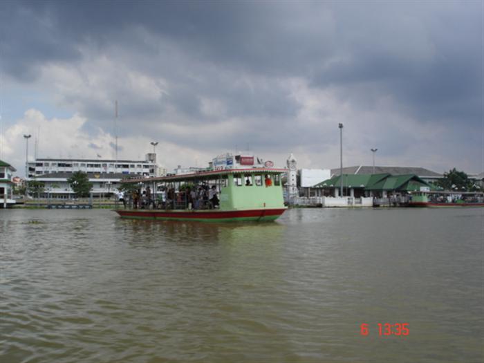 ท่าน้ำ เมืองงงงงงงง.... นนนท์......... ต้องมาคอยคน ที่อยู่ เทเวศน์ๆๆๆๆๆๆๆ...... ( ร้องตามเพลงลูกทุ่ง