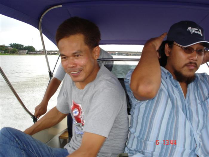 พี่โต้ง เมื่อเห็นว่า พี่ต้น เริ่มคล่องตัว และคุ้นเคย ก็ลเยปล่อยให้ พี่ต้นฉายเดี่ยวววววว......
     