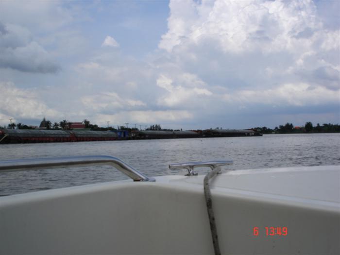 ภาพเรือโยง กะ สายน้ำเจ้าพระยา ไม่เคยขาดหายไปจากท้องน้ำ น่าจะเป็นสิ่งคุ้น และชินตาของชาวบ้านที่นี่...