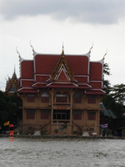 วัดสวยๆ ริมน้ำ ที่มีอยู่มากมาย ทั้ง 