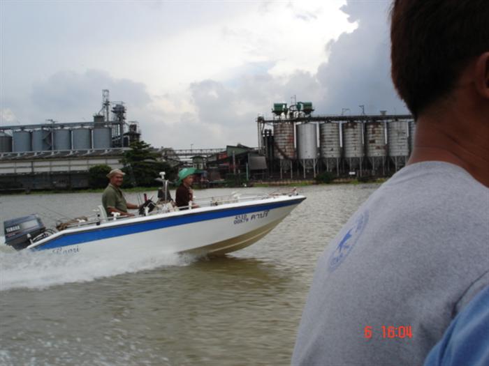 แว๊กกกกกกกกส์.... พี่ชาวเรือ ( พี่วิมล ) นี่นา.... นึกว่าใคร สวัสดีคับพี่.... :smile: :smile: :cheer