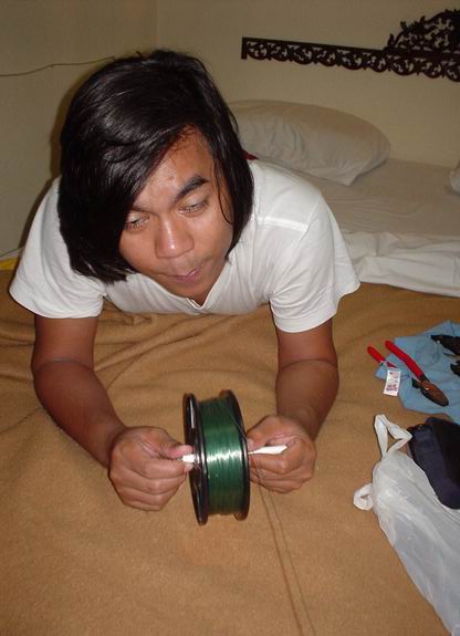
           ดูหน้าคนถือเอ็นดิ............................ :laughing: :laughing: :laughing:

     