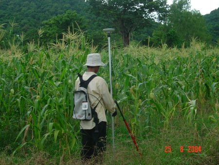 
เวปน่าสนใจ http://www.gpstm.com 

มีโปรแกรมสำหรับโหลดข้อมูลจาก GPS ทุกร่น  โปรแกรมสร้างแผนที่ พร