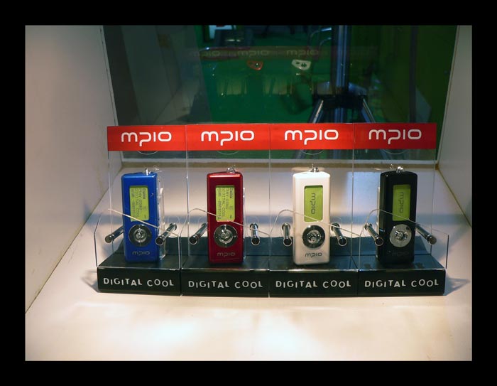 ....มีเครื่องเล่น MP 3...เดี๋ยวนี้ราคาถูก