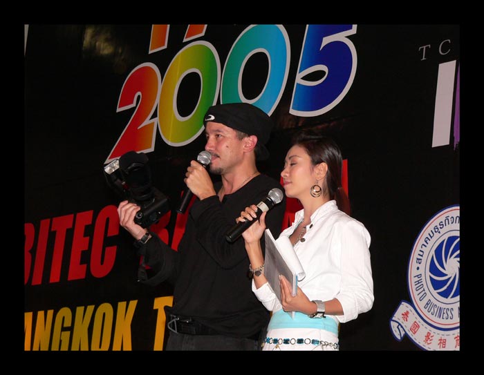 ...พอถ่ายเสร็รจ...น้าบี๋ก็มาอธิบายกัน