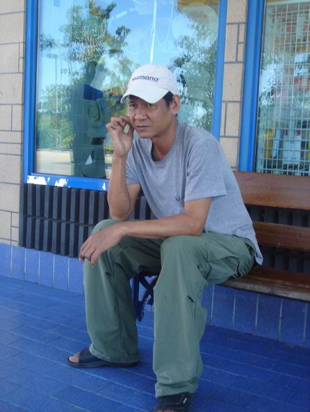  :smile: :smile: :smile: :smile: :smile:

                 ส่วนน้าอ๊อด..........โทรศัพท์  สั่งงานท