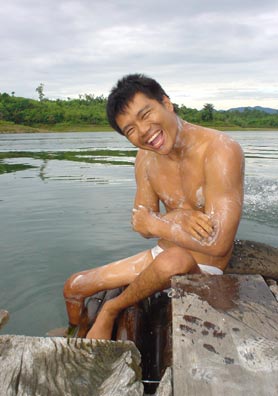 ที่สุดภาพหวิวกลางเขื่อน  :laughing: :laughing: :laughing: :laughing: