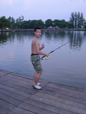 นี่ก็สุดยอดแห่งปี บินมาเพื่อเมา เอ้ยมาตกปลาครับ
http://siamfishing.com/board/view.php?tid=14223
 :