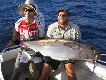 A 55kg doggie taken by Ek from Thailand jigging Kenn reef in Australia, 2005. He fighting with BLUE 