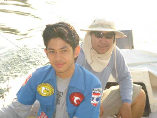 ลองมาดู พลขับ กับเด็กท้ายเรือบ้าง
 :l